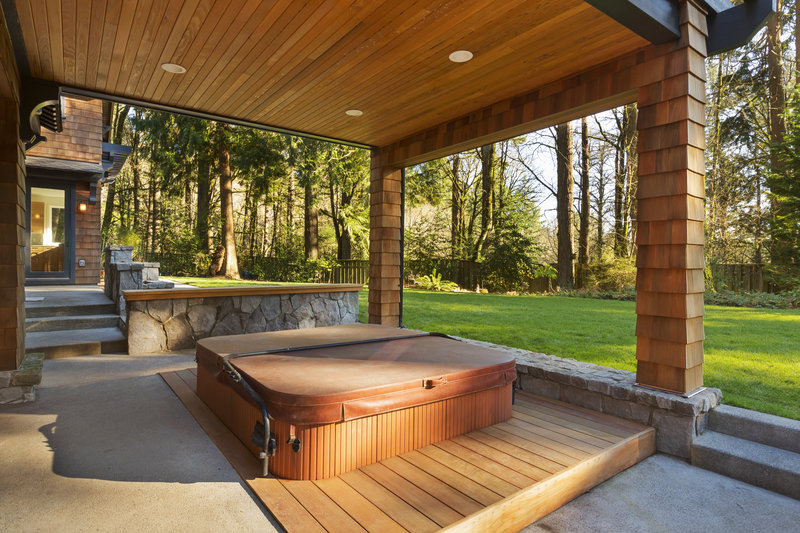 Hot tub and pool electrical installation in Ottawa